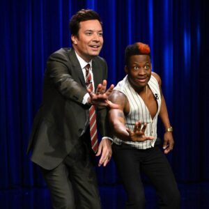 Nore Davis Instagram - @fallontonight was SERVED💥
#fallontonight 

Tune in tonight 11:35pm!

Photo @toddowyoung 
Stylist @pookiemacias @marissa_pelly 
Color @incraigible_hair 
Hair @top_5ive 
CD @yves_saphlaurent 

#noredavis #standupcomedy #jokes