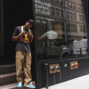Nore Davis Instagram - I graduated from acting school today wearing a durag🫡🎓 

This is the start of my transition from a comedian to an actor/playwright. I wanted to step into the off-broadway space fully knowing how to craft all my pain, grief, vulnerability, and love into an art form on stage. @esperstudio Esper Studio helped me achieve that. I’m forever grateful. Yeah, I’m funny but how can I make y’all FEEL my story? Think I’m on the right track.

First step to my off-broadway show is complete. Excited to share everything with you on here. Full transparency. Stay tuned and until then please refer to me as “Nore “Idris Elba” Davis”. #offbroadway 

photos by @pbsthephotographer