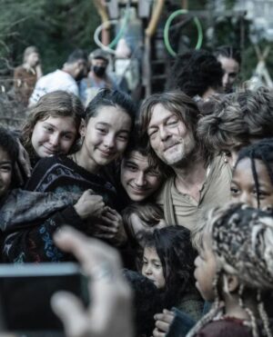 Norman Reedus Instagram - Final episode of season one tonight. Thank you to everyone watching and for all the love ❤️ and a special thank you to our amazing crew ❤️