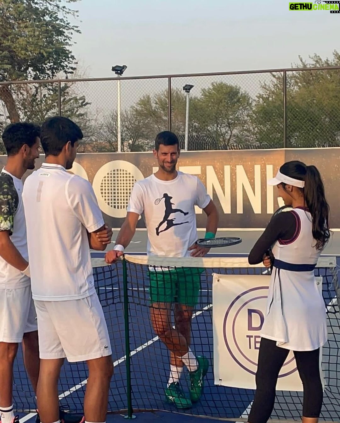 Novak Djokovic Instagram - أشكركم لاستقبالكم الحار لي في المملكة العربية السعودية كما أتوق لزيارتكم مجدّداً إن شاء الله.🙏 @riyadhseason @turkialalshik @carlitosalcarazz Thank you for your warm welcome, Saudi Arabia. I look forward to coming back again. 🙏 Riyadh, Saudi Arabia