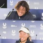 Novak Djokovic Instagram - @djokernole crashes Team China’s press conference with @zhengqinwen_tennis and @zizi_zhang96 🤣🃏 The beauty of the #UnitedCup 😍