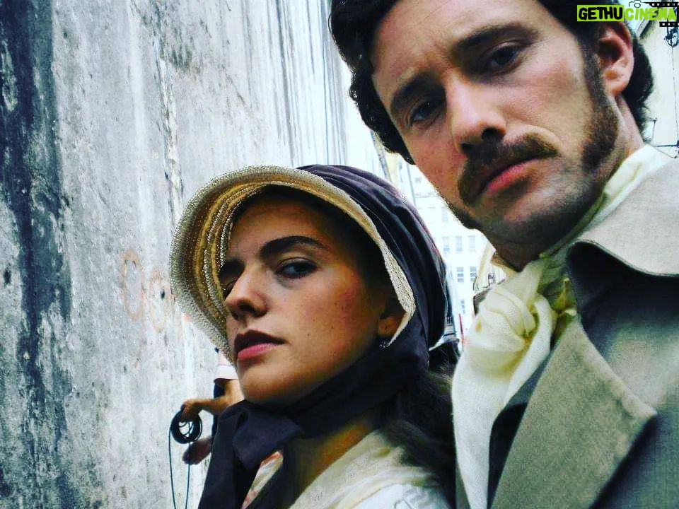 Nuno Pardal Instagram - Adelaide e Estêvão , Eu e a minha (esposa pra sempre da ficção) @leonorseixas no ano de 2006 , na novela "Paixões Proibidas" transmitida na @bandtv e na @rtppt .mais um tesourinho . Universidade de Coimbra