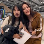 Nuntita Khampiranon Instagram - วันนี้มีโอกาสได้บินวันเดียวกับผู้กำกับ 700 ล้าน จาก ภาพยนตร์เรื่อง สัปเหร่อ น้องต้องเต ตัวจริงน่ารักมาก #จักรวาลไทบ้าน #สัปเหร่อ #ต้องเต @tongte_thiti