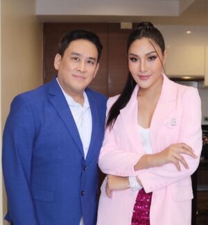 Nuntita Khampiranon Instagram - เตรียมความพร้อมสำหรับ การชม ละครเวที แฟนฉันเดอะมิวสิคัลรอบกาล่า รู้สึกตื่นเต้นมากๆที่จะได้สัมผัสกับการชม แฟนฉัน ในฉบับละครเวที  #แฟนฉันเดอะมิวสิคัล