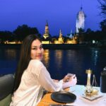 Nuntita Khampiranon Instagram - ทานข้าวริมแม่น้ำเจ้าพระยา และชมวิวของวัด พุทไธสวรรย์ ในจังหวัดอยุธยา อิ่มใจมากๆค่ะ 🤗 sala ayutthaya