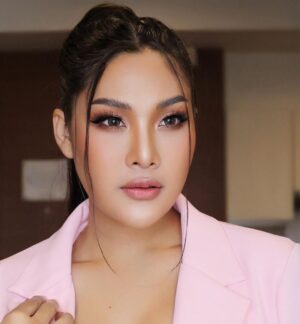 Nuntita Khampiranon Instagram - เตรียมความพร้อมสำหรับ การชม ละครเวที แฟนฉันเดอะมิวสิคัลรอบกาล่า รู้สึกตื่นเต้นมากๆที่จะได้สัมผัสกับการชม แฟนฉัน ในฉบับละครเวที  #แฟนฉันเดอะมิวสิคัล