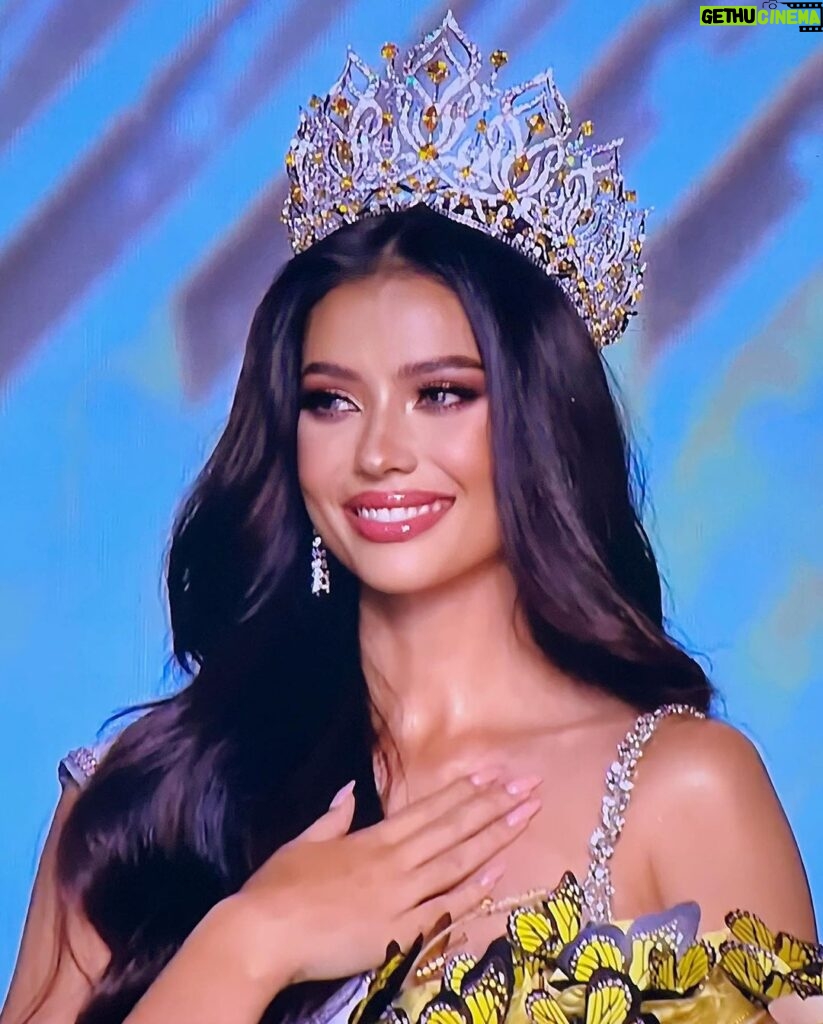 Nuntita Khampiranon Instagram - Congratulations to the new Miss Universe Thailand 2023 แอนโทเนีย โพซิ้ว #หลานย่าโมจะGoจักรวาล @porxild Los Angeles, California