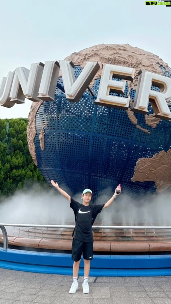 Oh Han-kyul Instagram - 무지무지무지…덥지만 힐링 🤣✨ 한결이에게 윙크는 참.. 어렵구나ㅋㅋ 항상 두쪽 눈 다 감기는건 안비밀🤭 . #오한결 #청소년배우오한결 #덥지만즐겁다😉❤️ #유니버셜스튜디오재팬🌎 #실내만이살길☀️ ユニバーサル・スタジオ・ジャパン / Universal Studios Japan (USJ)