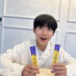 Oh Han-kyul Instagram - #광고 #아이클타임 #icletime . 요즘 폭풍성장중인 한결이도 꼬박 꼬박 챙겨먹는 아이클타임!!😍 더 완벽해진 배합, 과학적 맞춤설계 업그레이드 아이클타임!!💛 바쁜 청소년들에게 한번에 영양성장할 수 있는 아이클타임!!😉 키 성장!! + 밸런스타임으로 완벽 영양성장!! . ✔️HT042(키성장원료)+6년근 홍삼(면역력)+칼슘(뼈,치아건강) ✔️16종의 멀티비타민+미네랄 . @icletime . #오한결 #청소년배우오한결 #키성장영양제 #청소년영양제 #중학생영양제 #성장하는시간🌿 #무럭무럭성장중✨