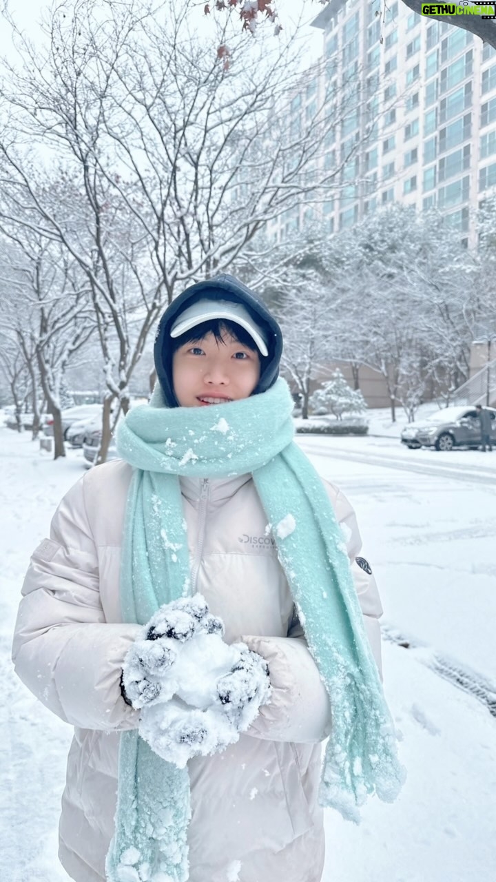 Oh Han-kyul Instagram - whitechristmastree๐ . #์คํ๊ฒฐ #์ฒญ์๋
๋ฐฐ์ฐ์คํ๊ฒฐ #๋์ด๋คโ๏ธโโโโโ #์ ๋๊ฒ๋์์ผ์ง๐ #๊ทธ์ ์ฆ๊ฑฐ์ด์๋คโค #์์ง์์ผ๋ฏผ์ด์๋คใ
ใ
ใ

