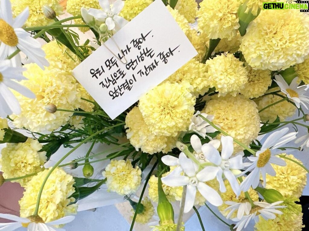 Oh Han-kyul Instagram - . 고마워..정말..💛 . #오한결 #청소년배우오한결 #너이기에감사해 #힘내자우리❤️ #바닷마을다이어리연극 #바닷마을다이어리 #후타 #한결후타💛 #너가있어든든해😉