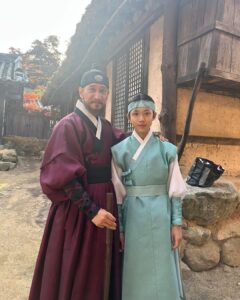 Oh Han-kyul Instagram - 어린수호(어린현제)와 아버지의 행복했던 시간☺️ 수상한파트너에 이어 두번째 아버지와 아들로 만난 인연❤️ 매주 금.토 밤 9시50분 MBC방송 < 밤에 피는 꽃🌹 > @cna_cncschool @cna_cnckids @2019najunghyuk @casting_lee @kabukdosa #오한결 #청소년배우오한결 #어린수호 #어린현제 #이종원배우님_어린시절 #장태유감독님_감사합니다💕 #조승연배우님과함께 #소중한인연은계속이어진다🌼 #mbcdrama #MBC금토드라마 #이하늬 #이종원 #김상중 #이기우 #밤에피는꽃 #많이많이사랑해주세요📺🙏☺️