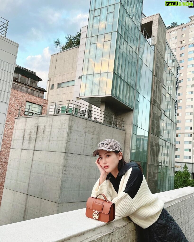 Oh Yeon-seo Instagram - #광고 #롱샴 #롱샴박스트롯 #LongchampFW22 #LongchampBoxTrot