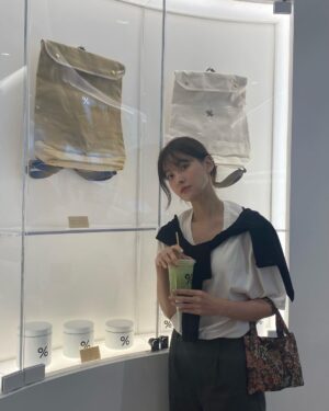 Oh Yeon-seo Instagram - ☕️