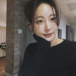 Oh Yeon-seo Instagram - 예쁜집에서 예쁜척😗