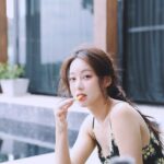 Oh Yeon-seo Instagram - 🍔🍟🍸🍹