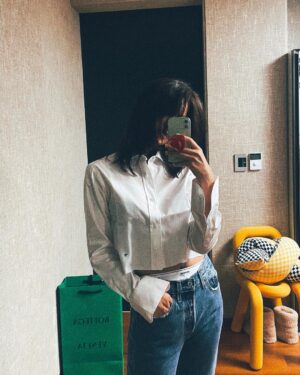 Oh Yeon-seo Instagram - 🖤
