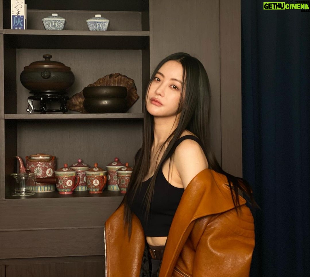 Oh Yeon-seo - 58.2K Likes -