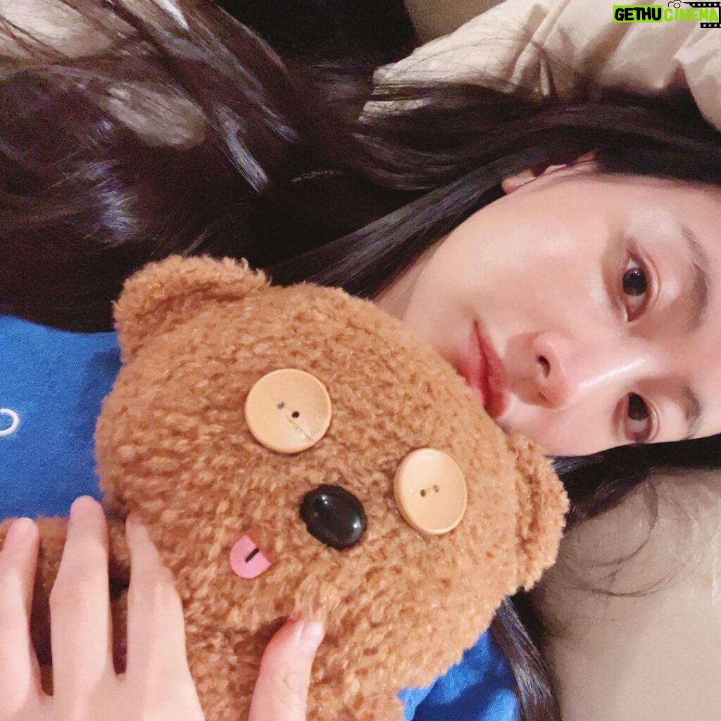 Oh Yeon-seo Instagram - 애착인형은아님🐻