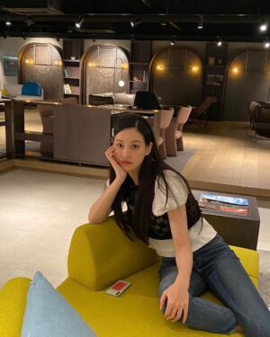 Oh Yeon-seo Instagram - 🎀