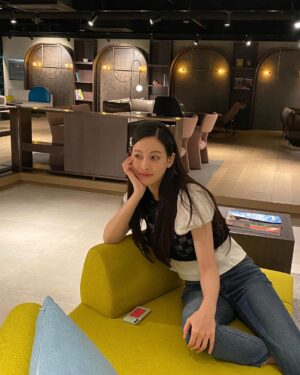 Oh Yeon-seo Instagram - 🎀