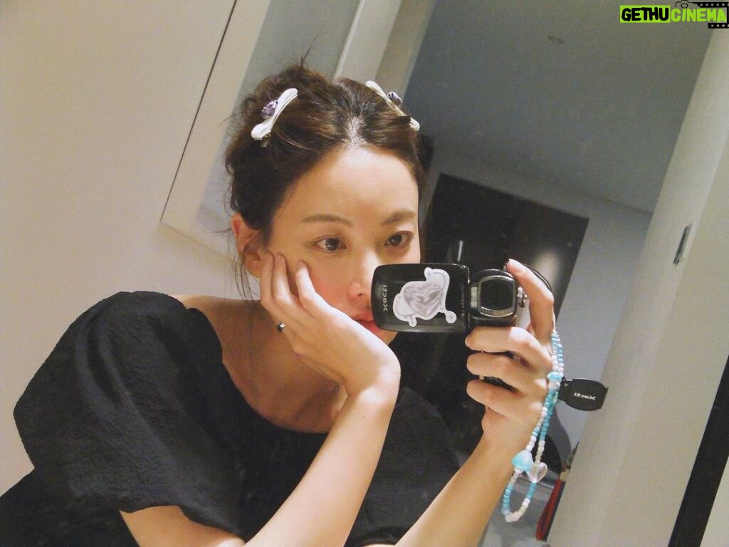 Oh Yeon-seo Instagram - 리본좋아할 나이 37!