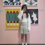 Ok Ye-rin Instagram - . 방학시작 한뒤로 친구들이랑 집에와서 놀때 아니면 얼굴보기 매우 힘든 딸 사진으로 보고있네 😂 알차게 계획 짜고 땀뻘뻘 흘리며 뛰어 놀고~ 친구가 좋은 나이지 방학동안 좋은추억 많이 만들자 🥰 . . . #여름방학 #전시추천 #이탈리안라이프스타일전 알렉산드로 멘디니, 카밀라 팔시니 등 세계 거장들의 작업을 만나볼 수 있는곳 #K현대미술관 #파지티브호텔