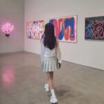 Ok Ye-rin Instagram - . 방학시작 한뒤로 친구들이랑 집에와서 놀때 아니면 얼굴보기 매우 힘든 딸 사진으로 보고있네 😂 알차게 계획 짜고 땀뻘뻘 흘리며 뛰어 놀고~ 친구가 좋은 나이지 방학동안 좋은추억 많이 만들자 🥰 . . . #여름방학 #전시추천 #이탈리안라이프스타일전 알렉산드로 멘디니, 카밀라 팔시니 등 세계 거장들의 작업을 만나볼 수 있는곳 #K현대미술관 #파지티브호텔
