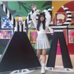 Ok Ye-rin Instagram - . 방학시작 한뒤로 친구들이랑 집에와서 놀때 아니면 얼굴보기 매우 힘든 딸 사진으로 보고있네 😂 알차게 계획 짜고 땀뻘뻘 흘리며 뛰어 놀고~ 친구가 좋은 나이지 방학동안 좋은추억 많이 만들자 🥰 . . . #여름방학 #전시추천 #이탈리안라이프스타일전 알렉산드로 멘디니, 카밀라 팔시니 등 세계 거장들의 작업을 만나볼 수 있는곳 #K현대미술관 #파지티브호텔