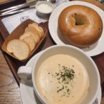 Ok Ye-rin Instagram - . 동생들이랑 커플우산 🌼 서연이 생축 🎂 언니가 사준 베이글 🥯 매주봐도 예쁜 친구들 💓 이번주도 고생했어! ^^ . . . #위글위글집들이 #압구정로데오 #주말 #데이트