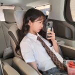 Ok Ye-rin Instagram - . 인형놀이 할수 있는 딸이 있어서 햄볶 😍 이날의 #출근룩 유찬이 빨리 나아서 누나랑 놀자 👐 @jinyuchan2012 피카츄 스티커... 킬포 🤦‍♀️ #옥예린 #비율천재 #인형 #초6