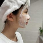 Ok Ye-rin Instagram – #협찬이지만솔직후기

이제 예린이도 중학생이 되어요😊
피부에 신경써야 하는 시기에 만난
트러블케어 전문 브랜드 블랑네이처

혹시 모를 여드름에 대비해서 미리 사용하고 있는데
여드름균 99.9% 항균, 여드름성 피부완화 
기능성 제품이라 그런지 정말 개운해요 
저도 같이 사용하고 있어요 ㅎㅎ

꼼꼼히 세안하고 나니
피부가 더 반짝반짝해진 느낌 ✨
.
.
.
@blancnature_kr 
@blancnature_official

#블랑네이처 #아크네클렌징폼 #블랑네이처클렌징폼 #여드름클렌징폼 #여드름진정 #민감피부 #블랑네이처아크네클렌징폼 #피부진정 #티트리