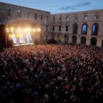 Ola Salo Instagram - Borgholm castle wad sold out and packed to the brim. Almost 4500 people sang their hearts out in the Ölandish night. It was magic, magic, magic!!! 📷: @kristofferhamrin
