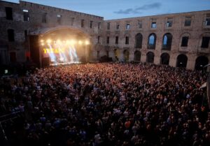 Ola Salo Instagram - Borgholm castle wad sold out and packed to the brim. Almost 4500 people sang their hearts out in the Ölandish night. It was magic, magic, magic!!! 📷: @kristofferhamrin