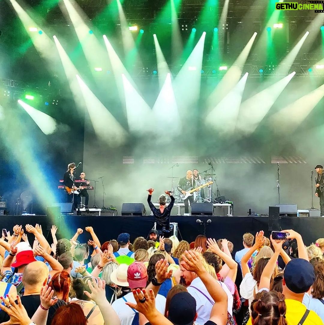 Ola Salo Instagram - Thank You Ruisrock, Turku! We had a great time with You all, rockin in the Sun! 📷: @napilus