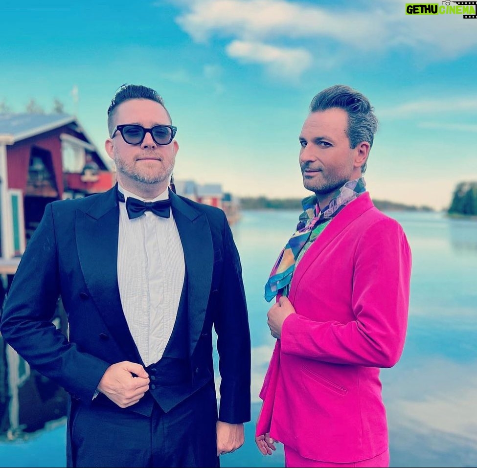 Ola Salo Instagram - Mellanfjärden, Summer Edition! Tillbaka i surströmmingens och Pommac:ens förlovade hemstad!