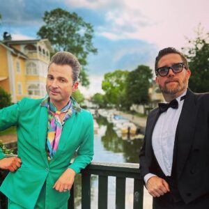 Ola Salo Instagram - Vi nådde världens ände och fann platsen där allt är möjligt. Tack vackra Trosa för en härlig afton. Imorgon kör vi igen!