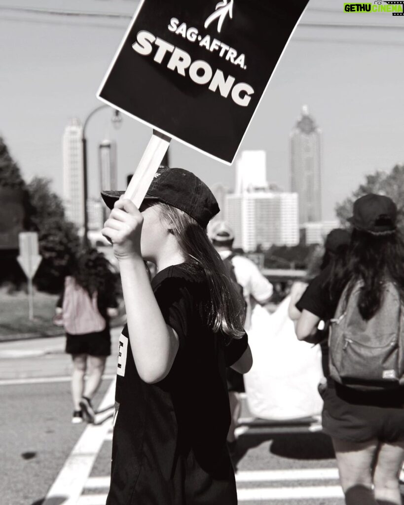 Olive Elise Abercrombie Instagram - ✊ Thanks to all the organizers today (and @kingofpops 😋) for a beautiful solidarity walk. #sagaftrastrong #wgastrong #atl Atlanta, Georgia