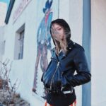 Olive Elise Abercrombie Instagram – Just hangin’ around bein’ a bird whisperer (as usual) 🦅 Santa Fe, New Mexico