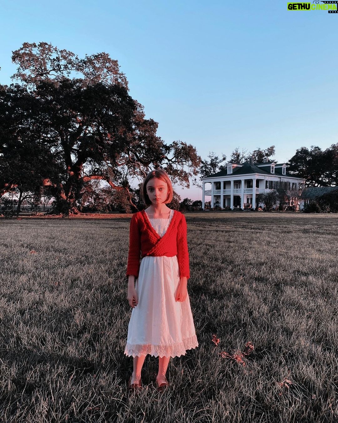 Olive Elise Abercrombie Instagram - Just wandering around the Oracle set looking for ghosts 🖤 #bts #oracle Olive loved playing around with tintype style photos. Felicity Plantation