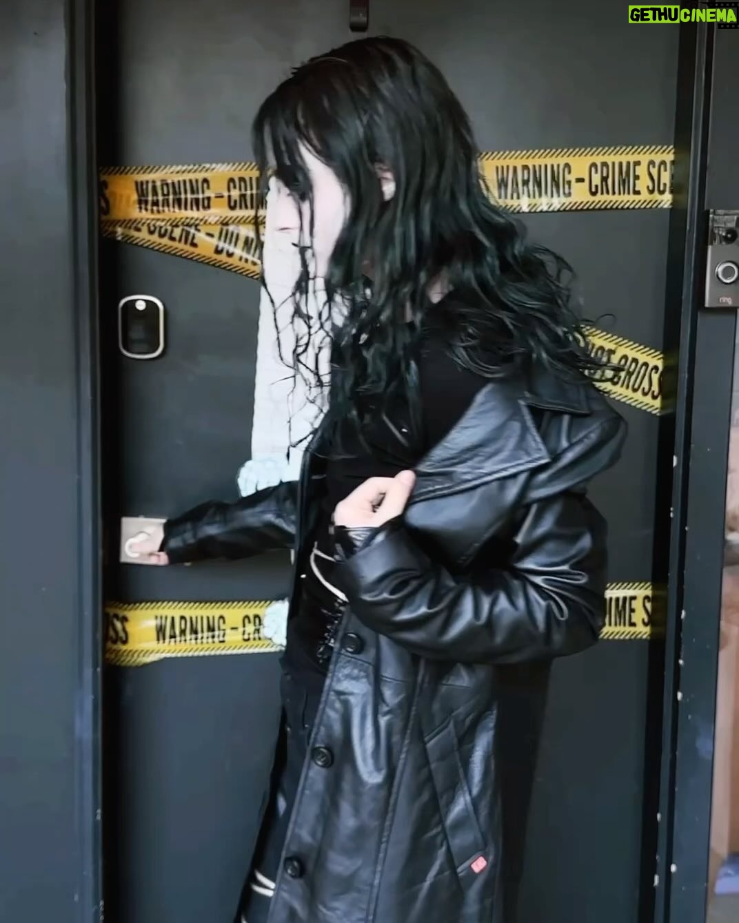 Olive Elise Abercrombie Instagram - “You Heard Me Rapping, Right?” 🎃 🐦⬛ #ericdraven #halloween2023