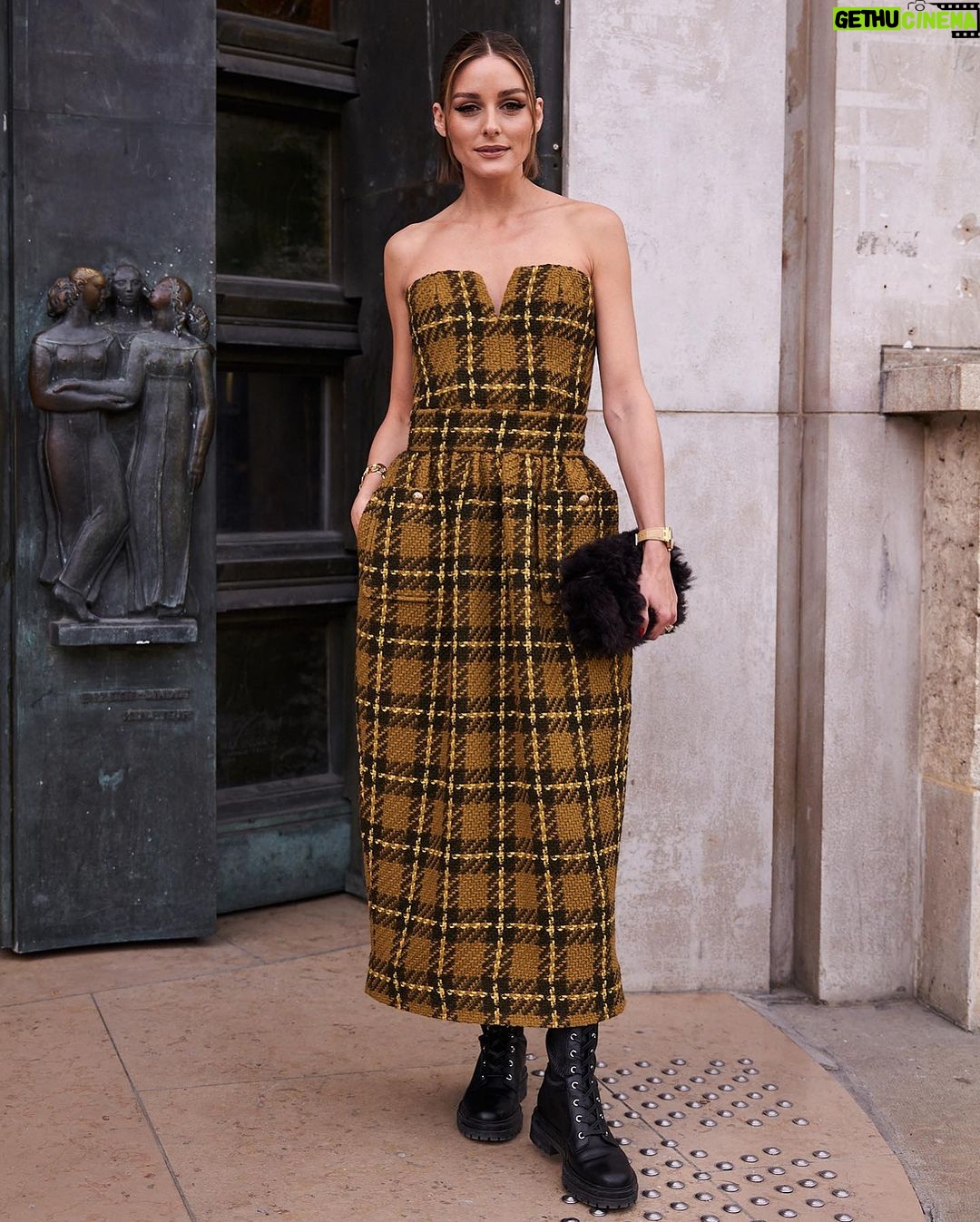 Olivia Palermo Instagram - π§Ά @zimmermann | SS24 | #PFW ππ: @zimmermann π’: @gianvitorossi ππΌββοΈ: @stefanbertin π: @sam_tsan for @charlottetilbury π·: (1,2) @essbeephoto (3,4) @jeffthibodeauco (5,6) @bfa Paris, France