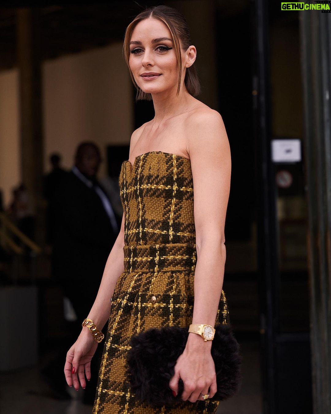 Olivia Palermo Instagram - π§Ά @zimmermann | SS24 | #PFW ππ: @zimmermann π’: @gianvitorossi ππΌββοΈ: @stefanbertin π: @sam_tsan for @charlottetilbury π·: (1,2) @essbeephoto (3,4) @jeffthibodeauco (5,6) @bfa Paris, France