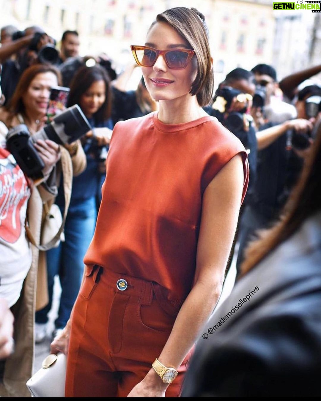 Olivia Palermo Instagram - ๐งก @giambattistavalliparis | SS24 | #PFW ๐๐: @giambattistavalliparis ๐ถ๏ธ: @lespecs ๐ : @giambattistavalliparis ๐๐ผโโ๏ธ: @stefanbertin ๐: @shaynagold ๐ท: (1) @_romy.cohen (2) @michaelaefford_photography (3) @melissavieira.ph (4) @mademoiselleprive (5-7) @essbeephoto (8,9) @giambattistavalliparis Paris, France