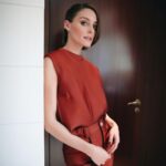 Olivia Palermo Instagram - 🧡 @giambattistavalliparis | SS24 | #PFW 👚👖: @giambattistavalliparis 🕶️: @lespecs 👠: @giambattistavalliparis 💇🏼‍♀️: @stefanbertin 💄: @shaynagold 📷: (1) @_romy.cohen (2) @michaelaefford_photography (3) @melissavieira.ph (4) @mademoiselleprive (5-7) @essbeephoto (8,9) @giambattistavalliparis Paris, France