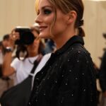 Olivia Palermo Instagram - 🖤 @Dior | SS24 | #PFW 👗: @dior 🕶️: @lespecs 👜: @dior 👠: @stuartweitzman 💇🏼‍♀️: @stefanbertin 💄: @sam_tsan for @charlottetilbury 📷: (1) @fashiontomax_magazine (2) @streetstyle_in_paris (3,4) @fabrisflorencia (5,6) @essbeephoto (7) @dior Paris, France