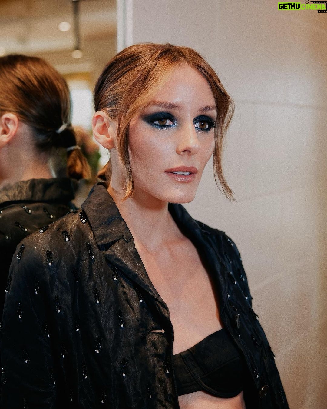 Olivia Palermo Instagram - π€ @Dior | SS24 | #PFW π: @dior πΆοΈ: @lespecs π: @dior π : @stuartweitzman ππΌββοΈ: @stefanbertin π: @sam_tsan for @charlottetilbury π·: (1) @fashiontomax_magazine (2) @streetstyle_in_paris (3,4) @fabrisflorencia (5,6) @essbeephoto (7) @dior Paris, France