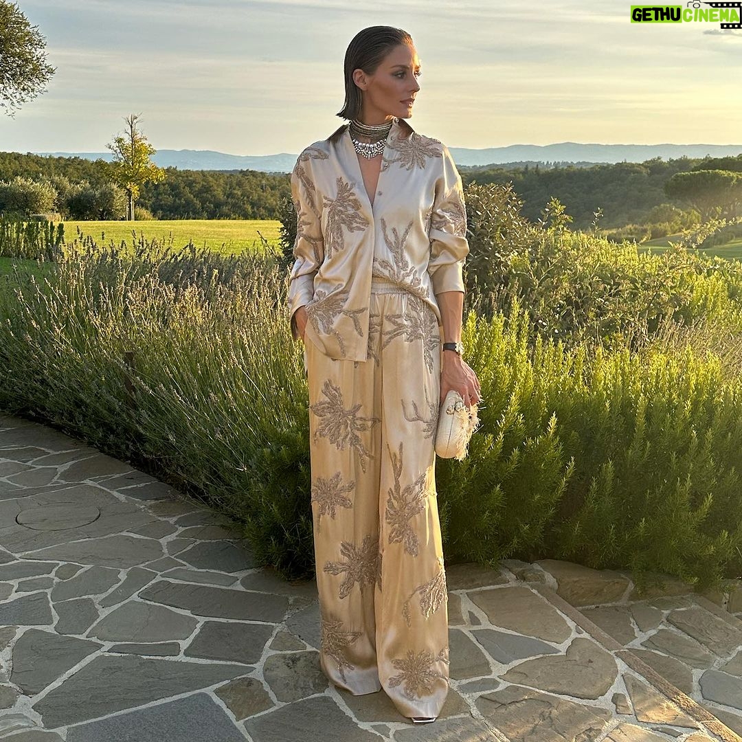 Olivia Palermo Instagram - πβ¨Tanti auguri Signor @BrunelloCucinelli. Celebrating in Solomeo, Umbria, his 70th birthday β¨ππΌββοΈππ ππππ₯³ #Brunello70 @CarolinaCucinelli @BrunelloCucinelli_brand Solomeo Brunello Cucinelli