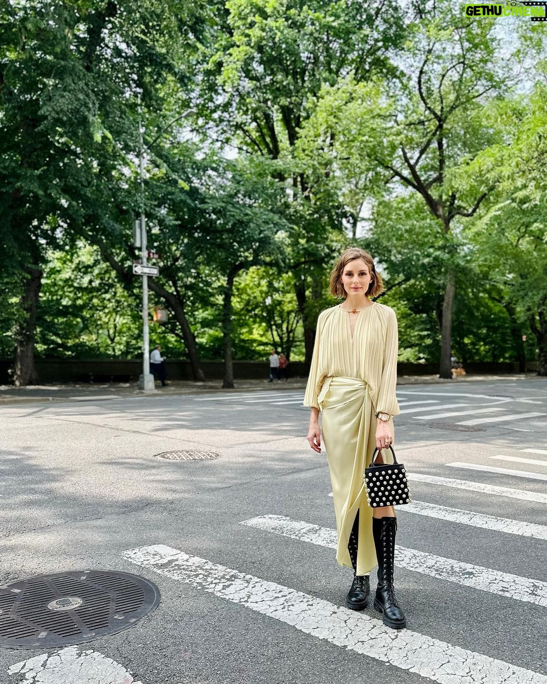 Olivia Palermo Instagram - 💚🌳💚🌳💚 New York, New York