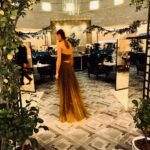 Olivia Palermo Instagram - Sunday night out in Milian ✨🩷 La Scala Di Milano